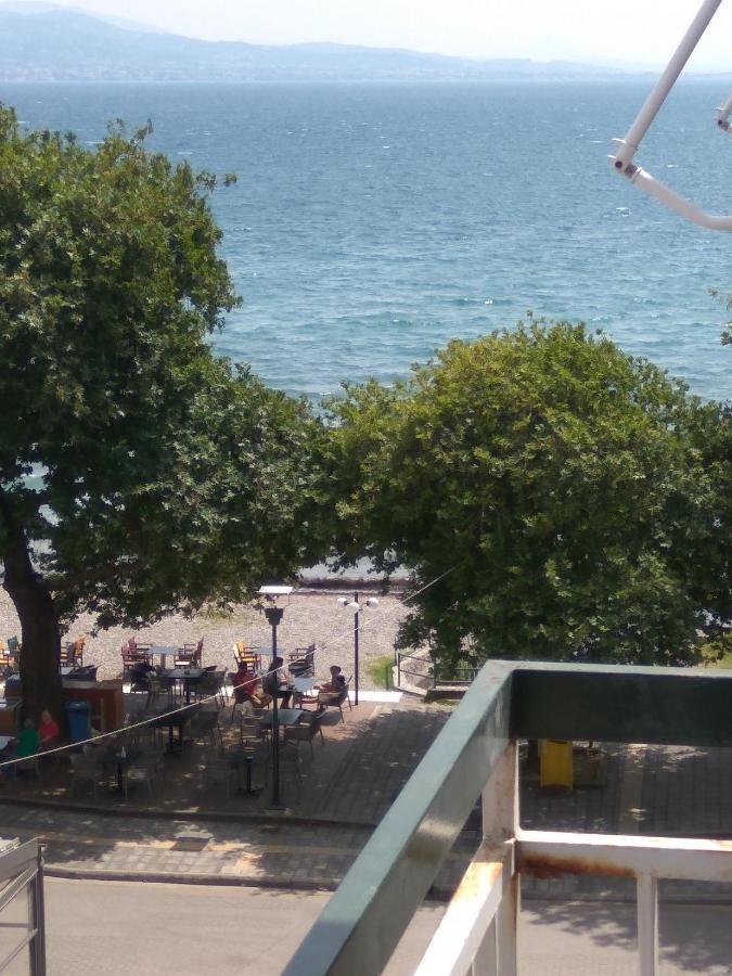 Nafpaktos Beach Luxury Suites Bagian luar foto