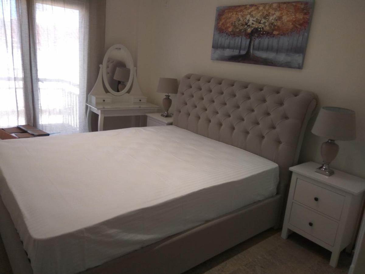 Nafpaktos Beach Luxury Suites Bagian luar foto