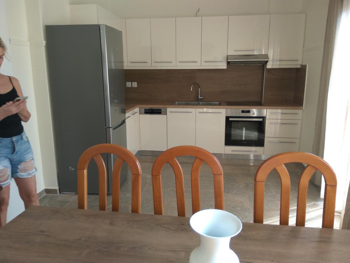 Nafpaktos Beach Luxury Suites Bagian luar foto