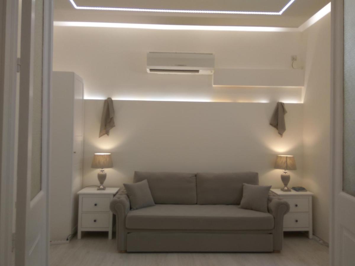 Nafpaktos Beach Luxury Suites Bagian luar foto