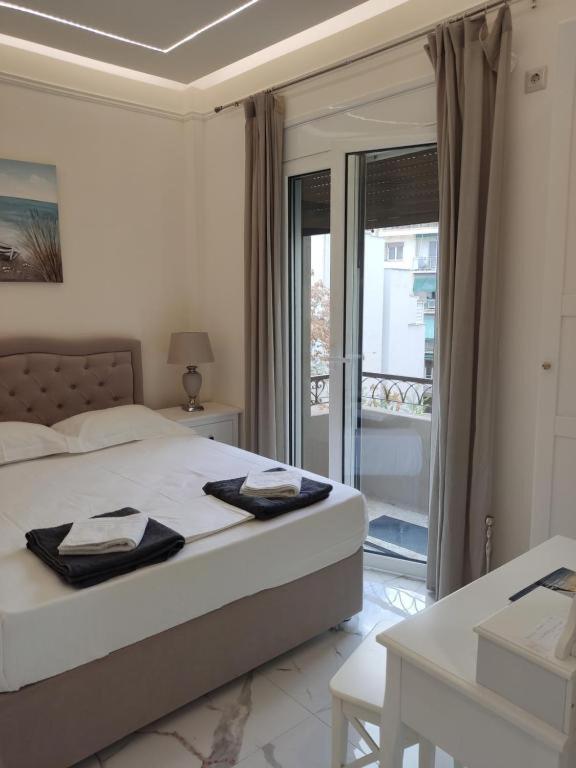 Nafpaktos Beach Luxury Suites Bagian luar foto